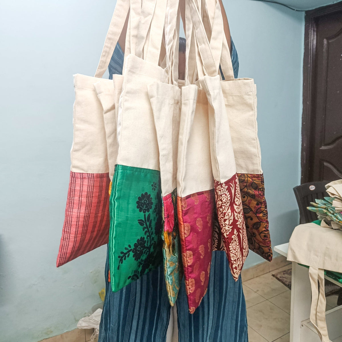 Half sari, half cotton tote bag, ethically handmade in India - Wear Yaani