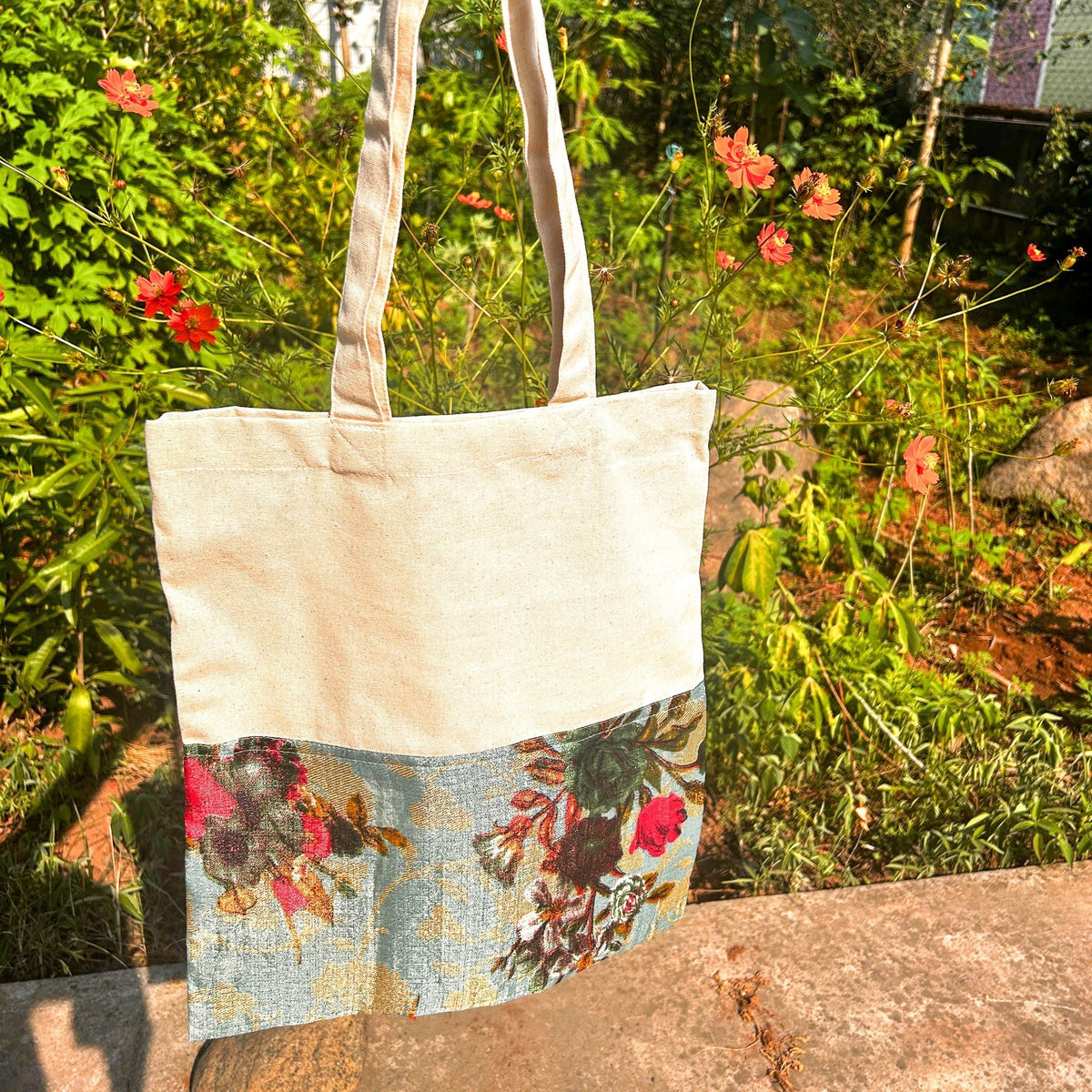 Half sari, half cotton tote bag, ethically handmade in India - Wear Yaani