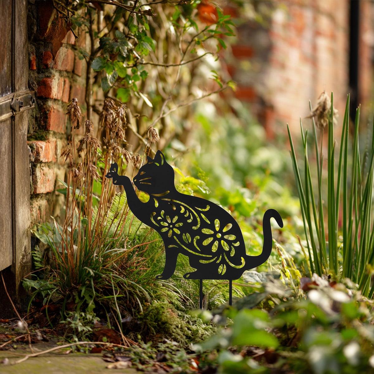 Metal Cat and Dog Silhouette Garden Ornament - Wear Yaani