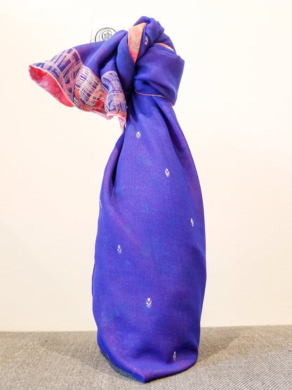 Reusable sari gift wrap, upcycled and reversible - Wear Yaani