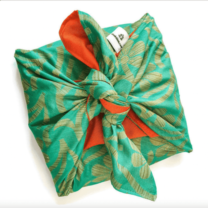 Reusable sari gift wrap, upcycled and reversible - Wear Yaani